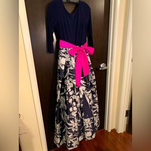 Brand New With Tags Eliza j Metallic Ballgown Size 8